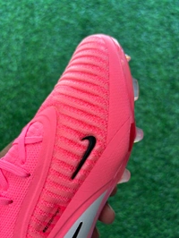 Phantom 6 Luna III Elite Pink FG Low-top With Lace - 6