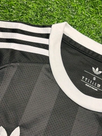 Madrid 25/26 Goalkeeper Kit Fan Edition With Short  - L