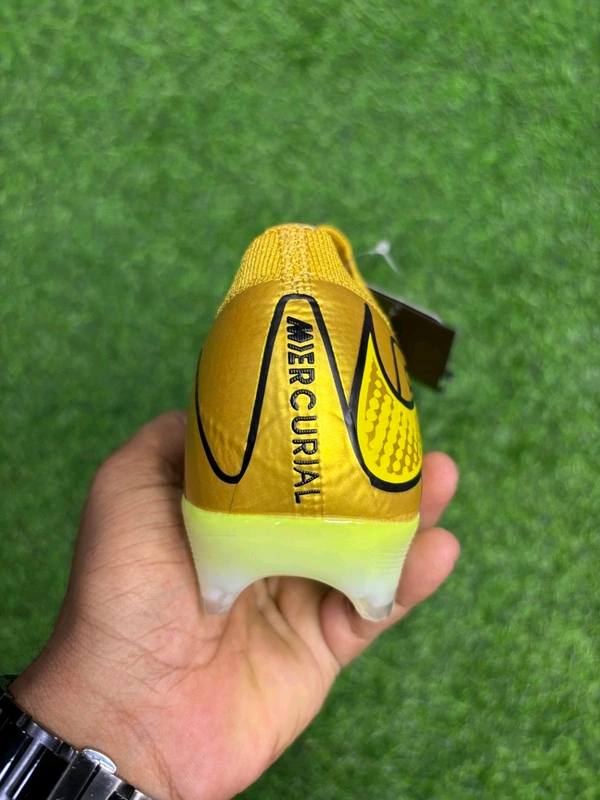 Mercurial Vapor 16 Golden Colour Low-top FG With Lace  - 7.5