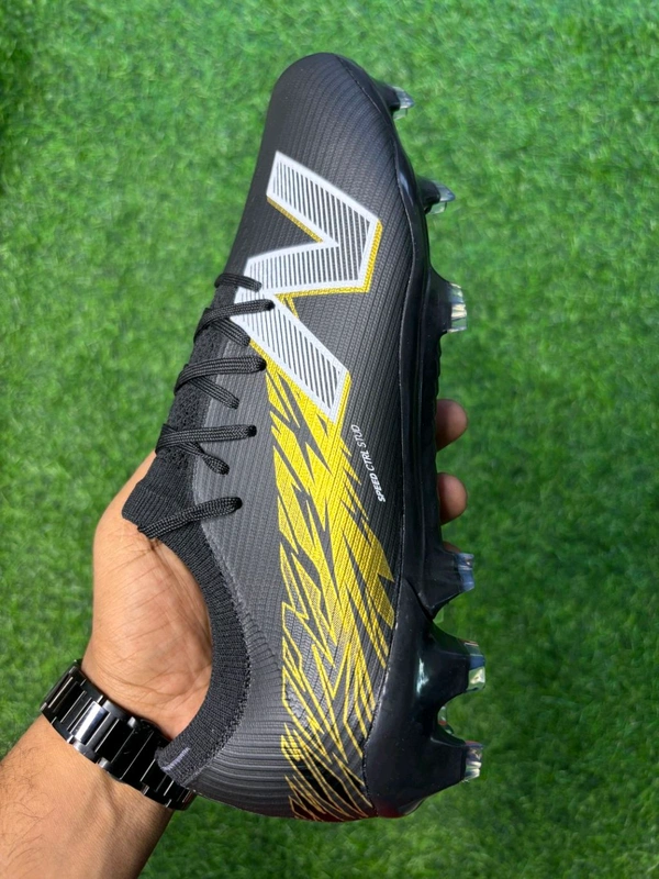 NB Furon V8 Elite Black Gold Low-top FG With Lace - 8
