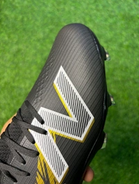 NB Furon V8 Elite Black Gold Low-top FG With Lace - 8