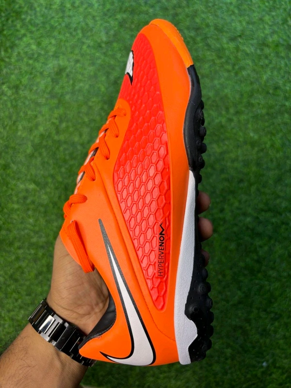 Hypervenom Phantom Orange Low-top Turf/AG With Lace - 7.5