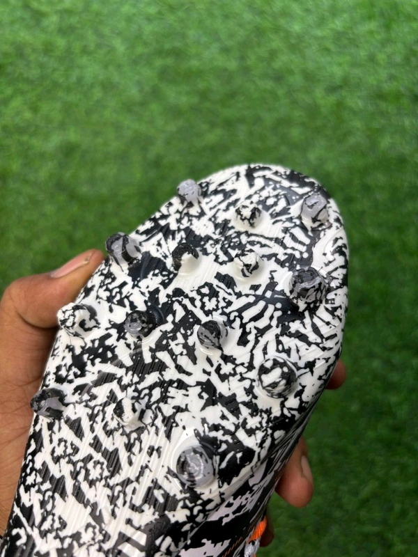 Future Z Muti Colour Special Edition Low-top FG/AG With Lace - 7.5