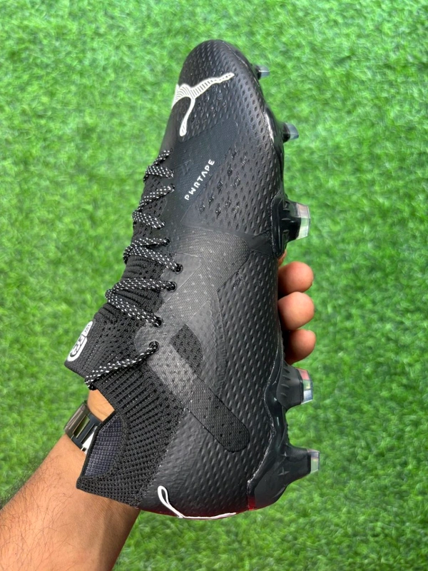 Future Ultimate Black Colour Low-top With Lace - 7.5