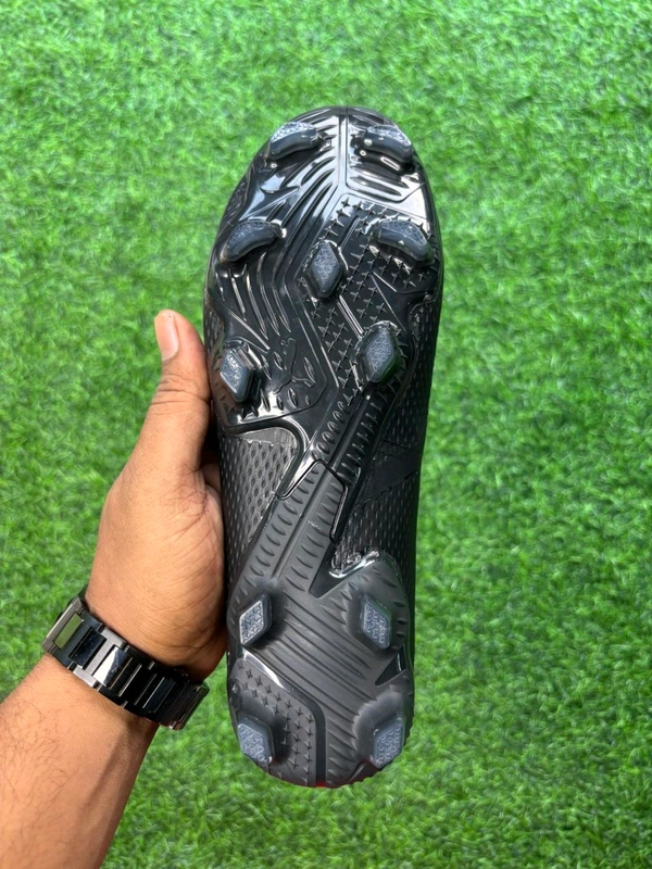 Future Ultimate Black Colour Low-top With Lace - 7.5