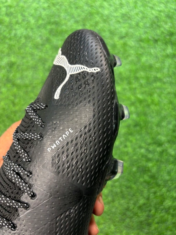 Future Ultimate Black Colour Low-top With Lace - 7.5