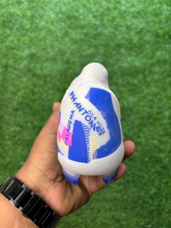 PhantomGX Luna Elite SE Rainbow Colour Low-top FG With Lace - 7.5