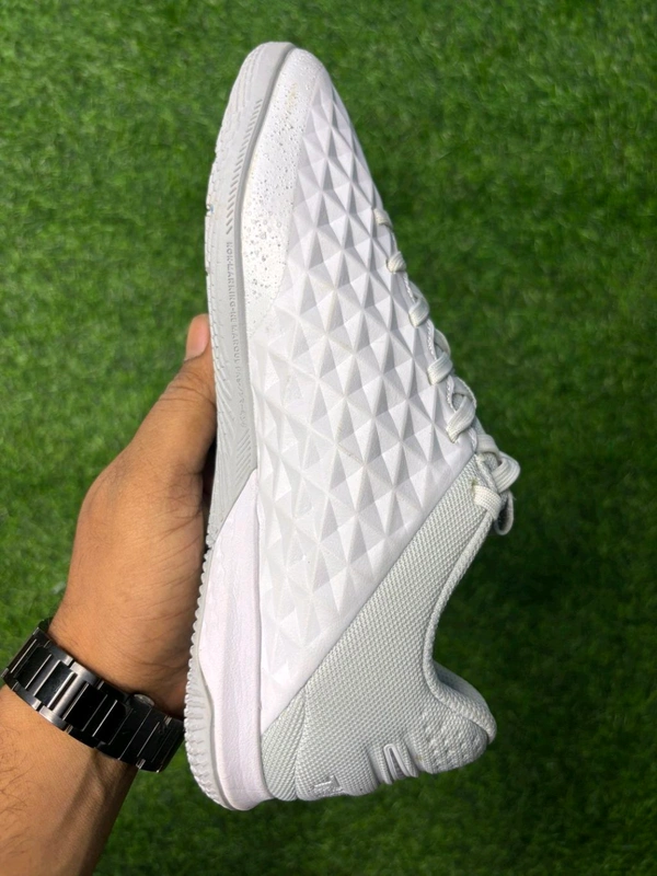 Tiempo Legend 8 White Colour Futsal With Lace - 5.5