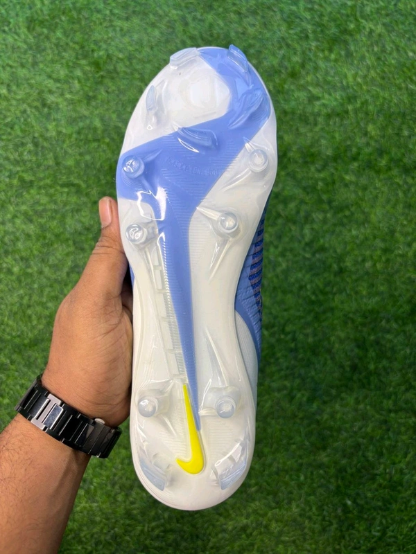 Phantom 6 Luna III Elite While Blue FG High-top With Lace  - 10