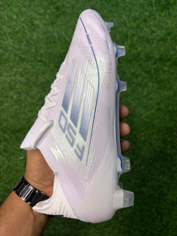 F50 Elite White Colour Low-top FG With lace  - 7.5
