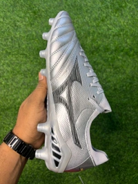Mizuno Neo 3 Silver Colour Low-top FG With Lace - 9.5