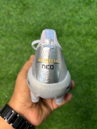 Mizuno Neo 3 Silver Colour Low-top FG With Lace - 9.5