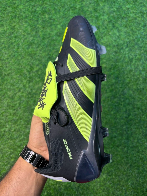 Predator Foldover Elite Black Green FG With Lace  - 8