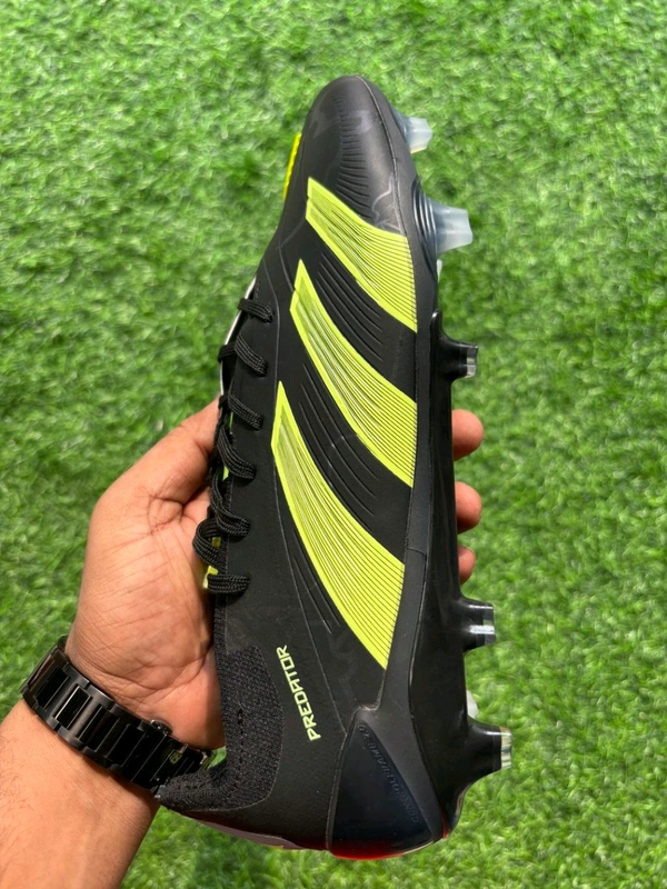 Predator Elite Black Green FG With Lace - 7.5