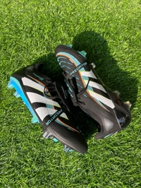 Predator Foldover Elite Black Colour FG With Lace - 6