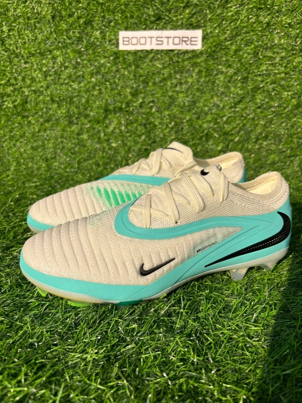 Phantom 6 Luna III Elite White Low-top Turf/AG With Lace  - 5.5