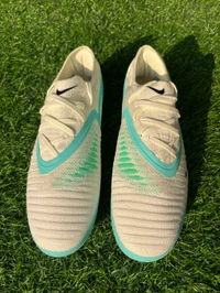 Phantom 6 Luna III Elite White Low-top Turf/AG With Lace  - 8.5