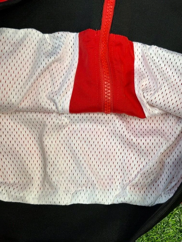 Retro Style Manchester United Red Windbreaker Jacket - L