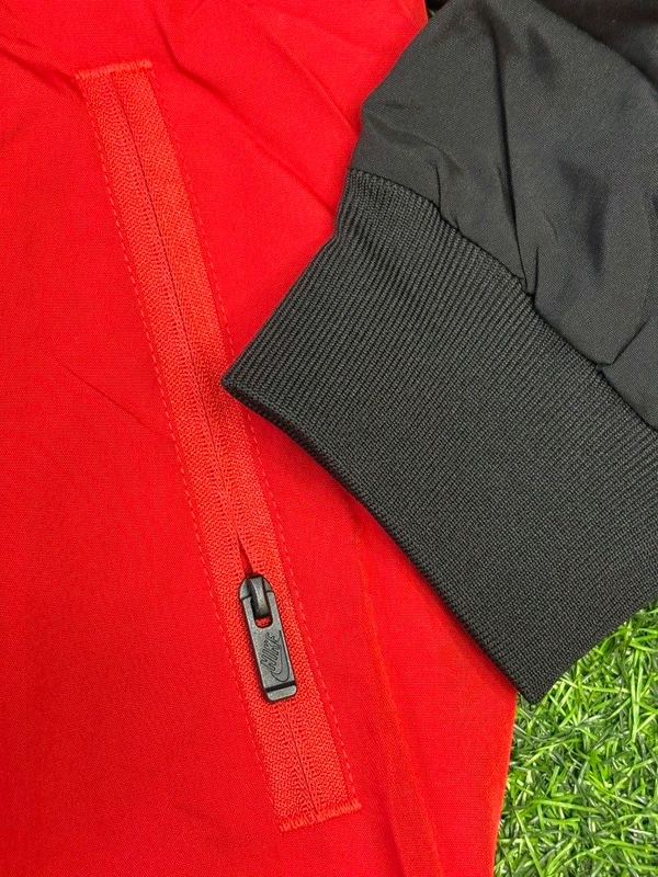 Retro Style Manchester United Red Windbreaker Jacket - XL