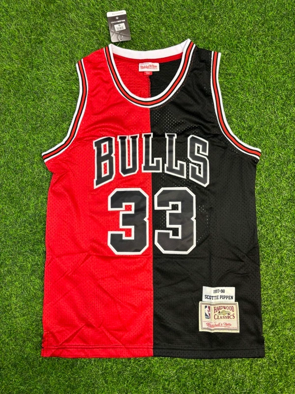 NBA Bulls Red Black Colour Jersey - PIPPEN 33 - L