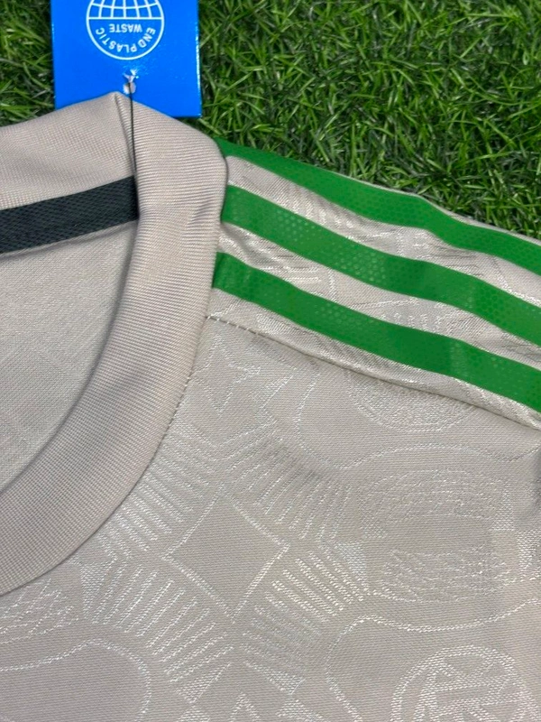 Bayern Munich 25/26 Oktoberfest Special Kit Player Edition - L