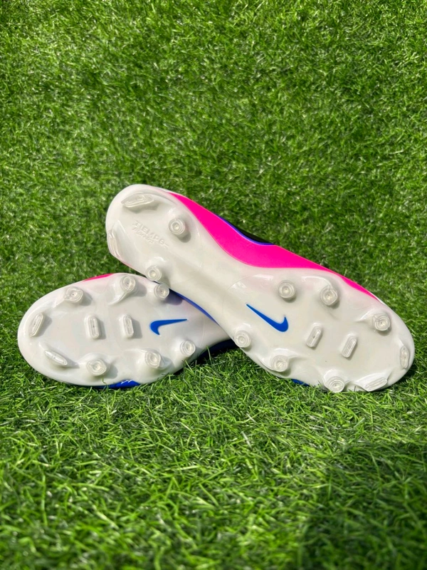 Tiempo Legend 10 White Colour Low-top FG With Lace - 10