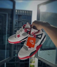 Nike air Jordan 4 "Fire Red" - Red