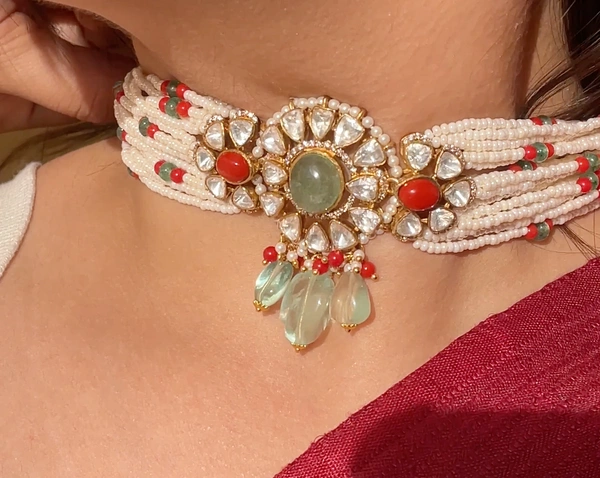 Prakriti Mozonite Polki Chokker