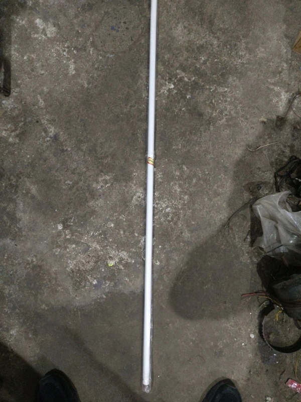 mahajan 4 feet down rod White