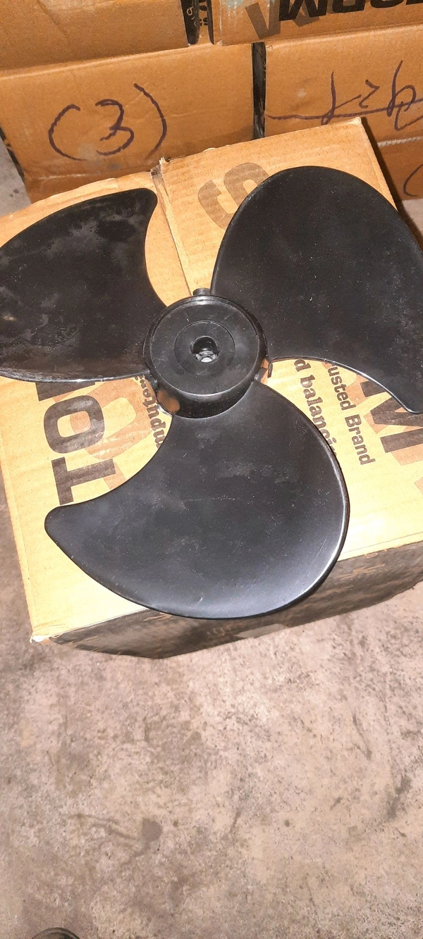 spike 12/3 blade pvc  spike