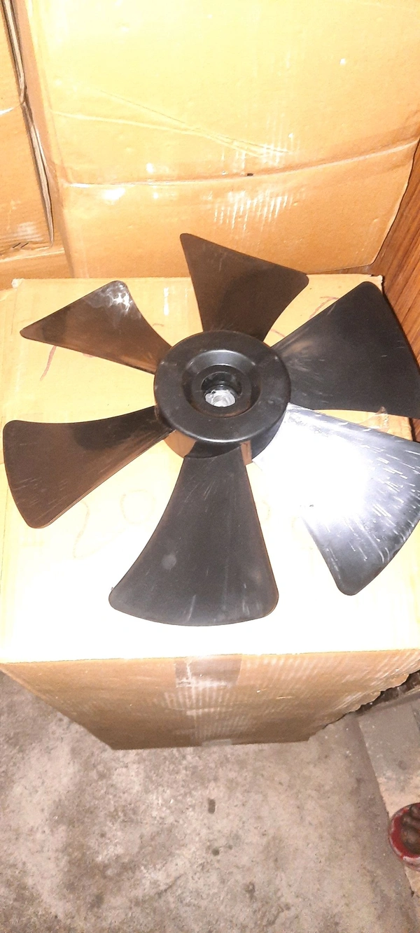 spike  14'' pvc tower blade right 