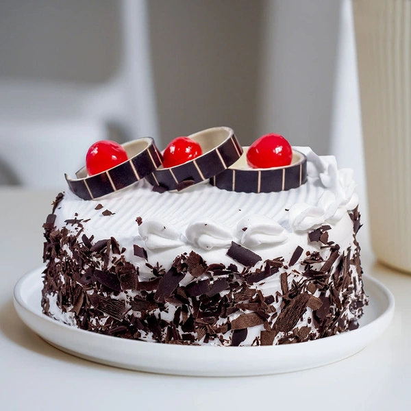 Amazing Black Forest Cake 500 Gm