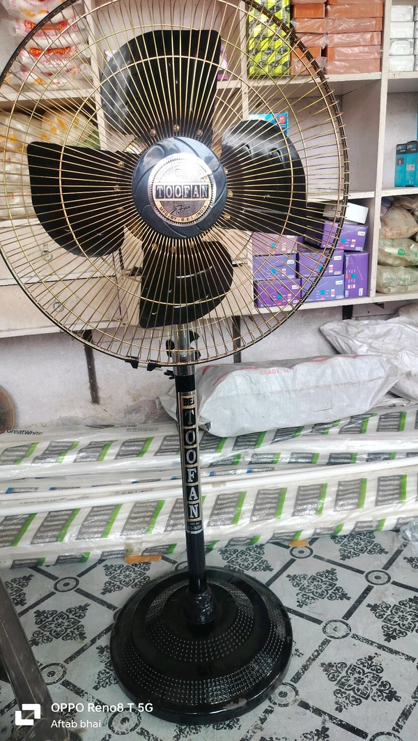Toofan Ulta Chal Faratta Stand Fan - Black