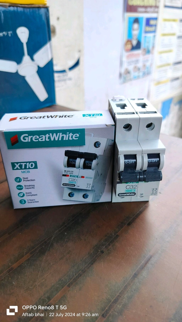GreatWhite  MCB DOUBLE POLE (DP) C32AMP XT10  - White, 32Amp