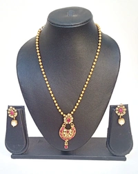 Magenta Necklace set