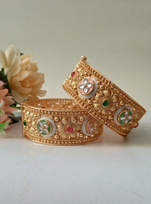Rajwadi Elegant Bangles Set - 2.8, Golden