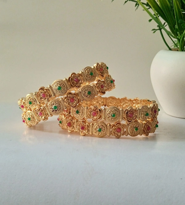 Traditional Rajwadi Bangles Set - 2.8, Golden