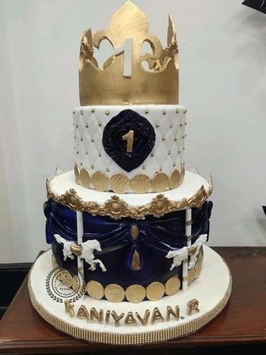 ROYAL CROWN CAKE