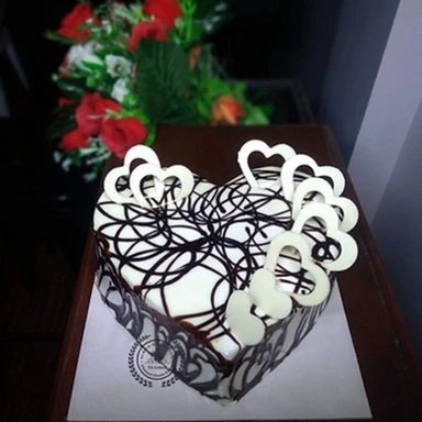 HEART SHAPE CAKE