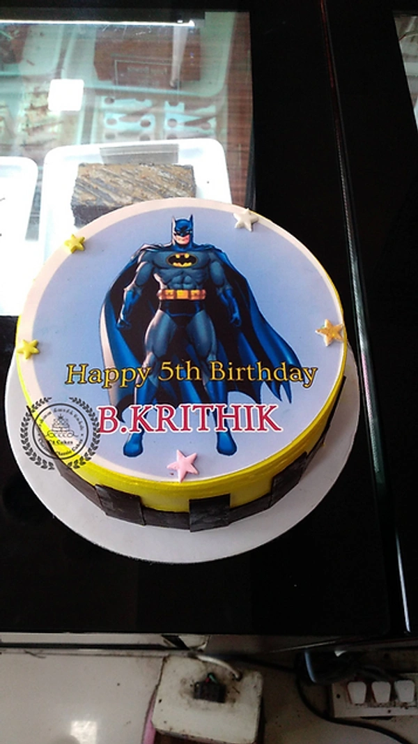 BATMAN TROPICAL PINACOLADA CAKE - 1KG