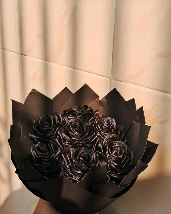 🗝️⋆｡𖦹Black Rose Bouquet°‧★🥀 - Red