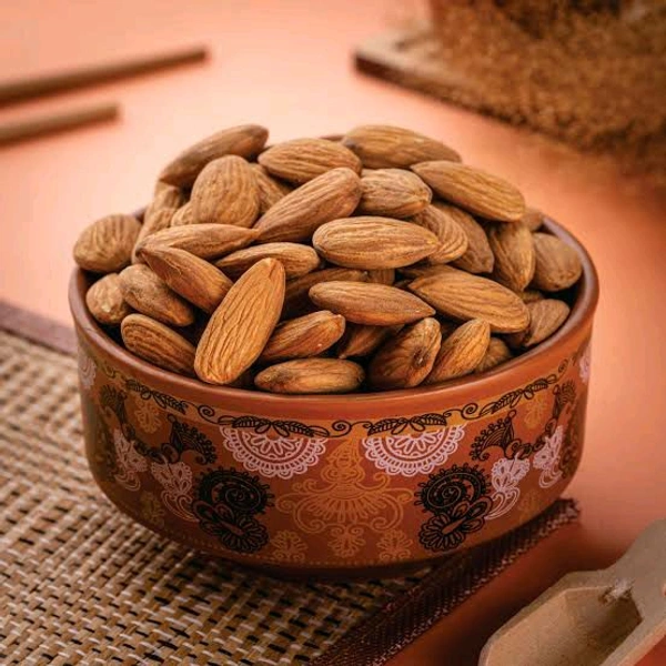 UNBRANDED ALMONDS - 1KG