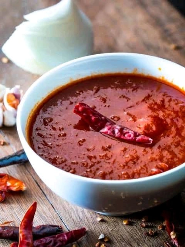 UNBRANDED RED CHILI SOUCE - 375GM