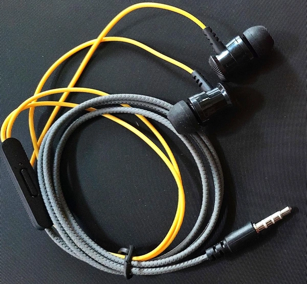 Earphone 5588