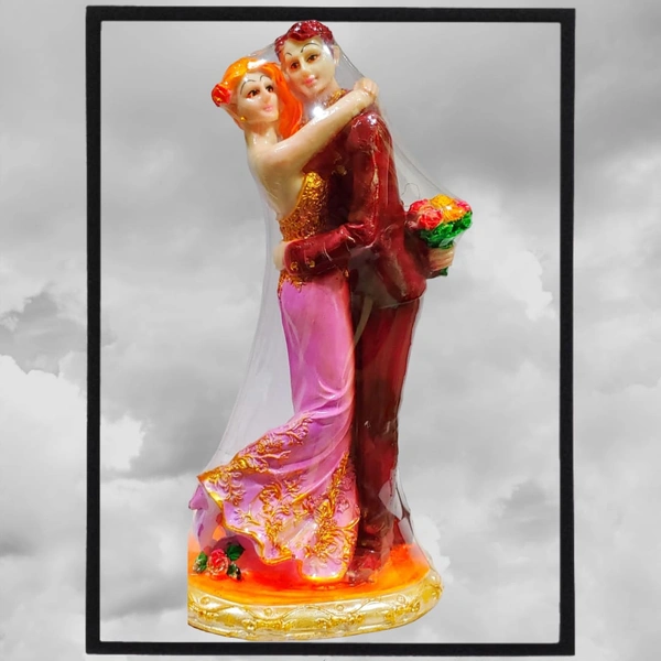 Romantic Couple D13 (10")
