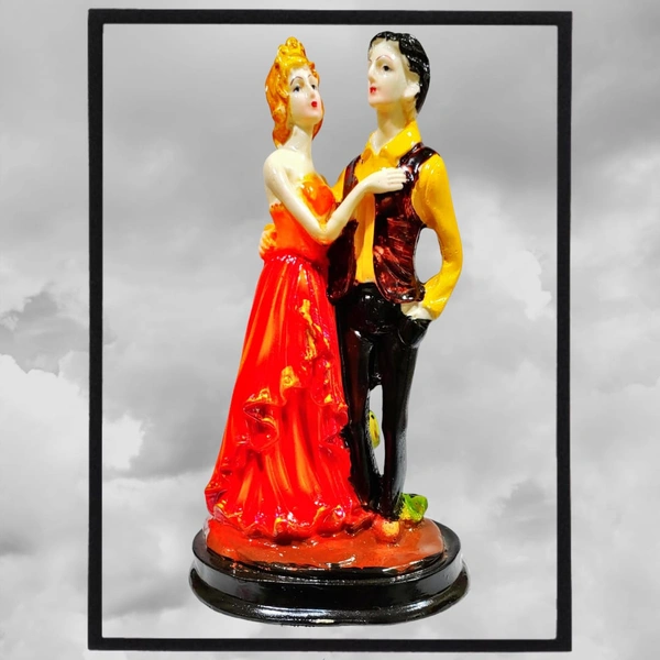 Party Couple D9 (8")
