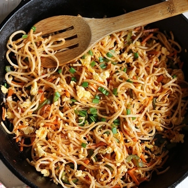 MH  Non Veg - Egg Schezwan Noodles