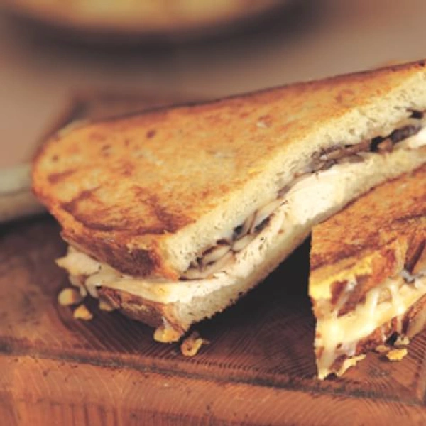 SIZZLLY  Sandwiches - Chicken Cheese Sandwich