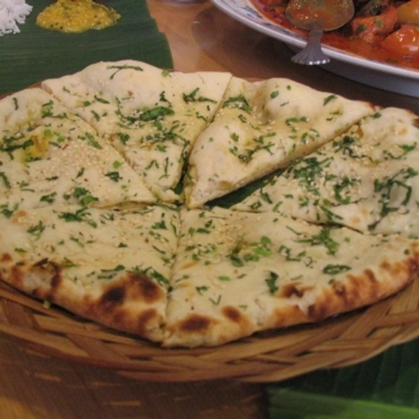 RH  Naan - Cheese Garlic Naan