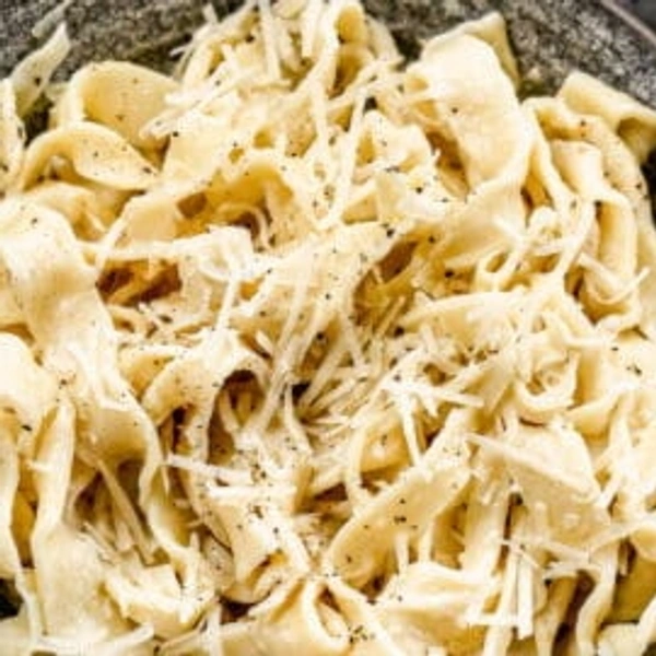 RH  Non Veg - Schezwan Egg Noodles